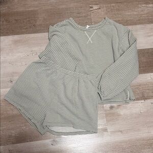 Striped Green Women's Top and Shorts Set M/L